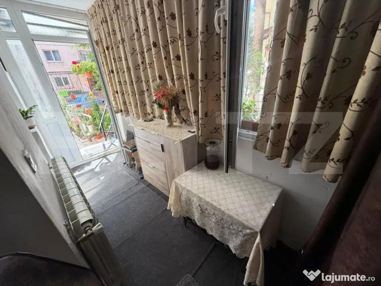 Apartament cu 3 camere decomandat în Cetate