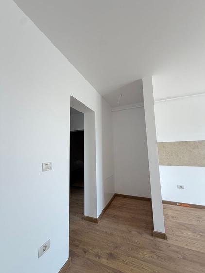 Spațiu comercial, de 33 mp, în Moșnița Nouă