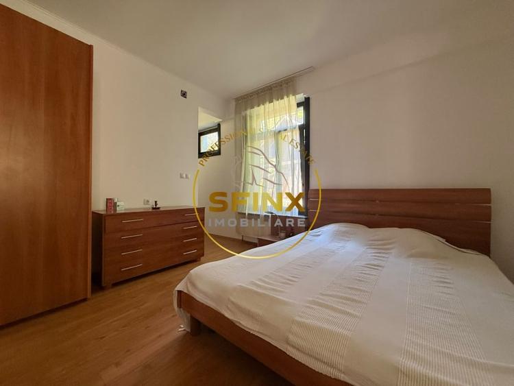 Casă individuală cu 8 camere cu Piscina în Breaza