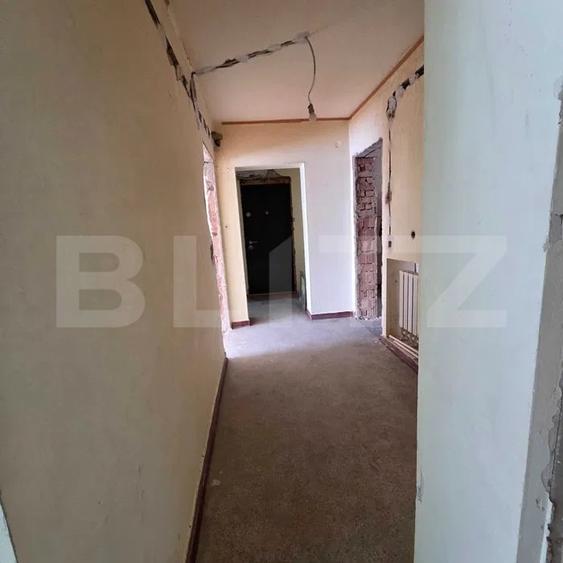 Apartament cu 3 camere decomandat în George Enescu