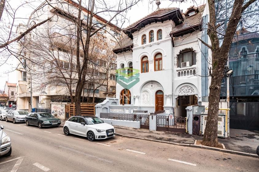Apartament cu 2 camere semidecomandat, mobilat în Dacia