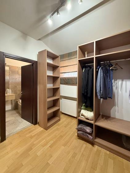 Duplex cu 4 camere cu Garaj în Pantelimon