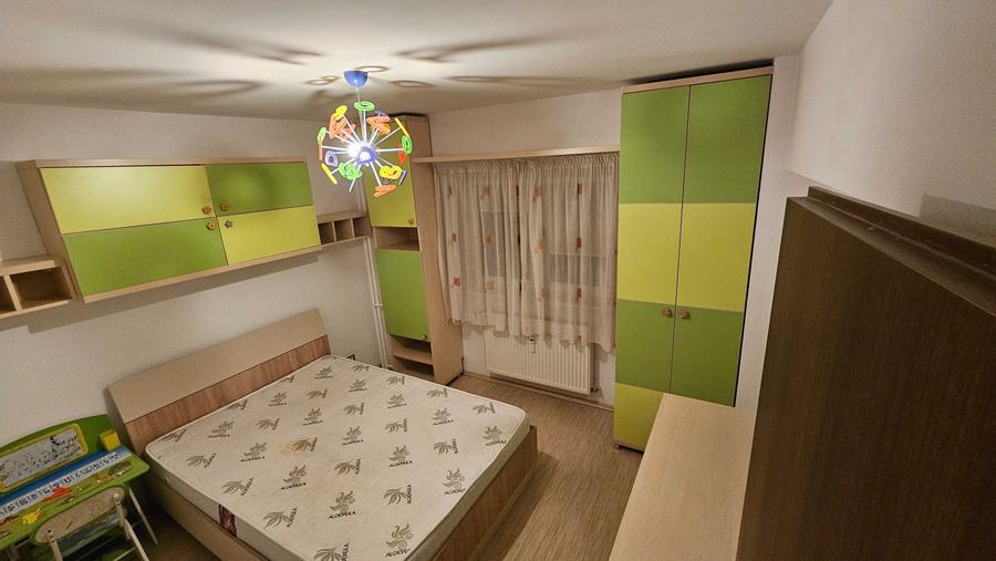Apartament cu 3 camere decomandat în Calea Călărașilor