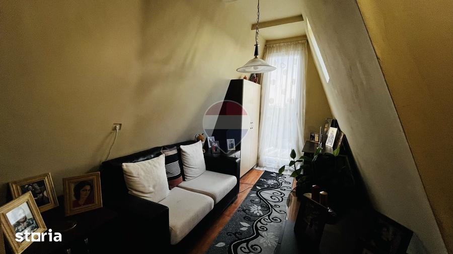 Casă cu 4 camere cu Teren 959 Mp în Lăzăreni