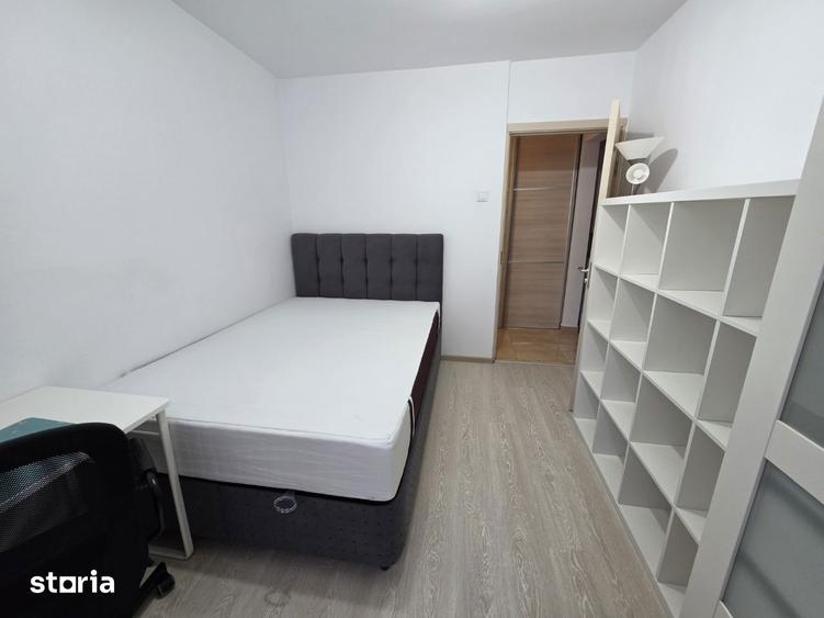 Apartament cu 3 camere decomandat în Titan