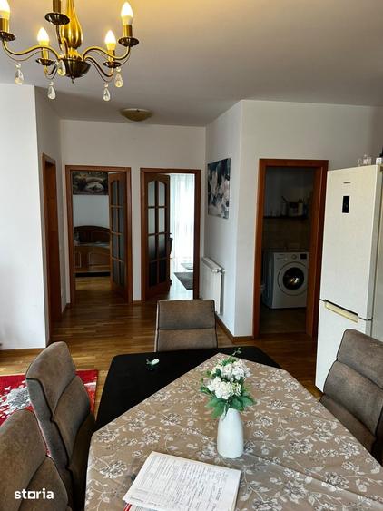 Apartament cu 3 camere semidecomandat în Central