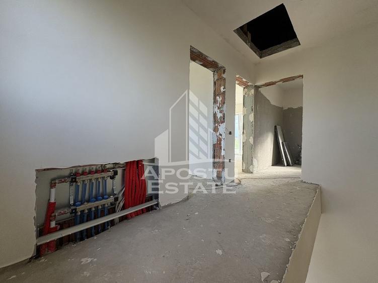 Casă cu 4 camere cu Teren 290 Mp în Urseni