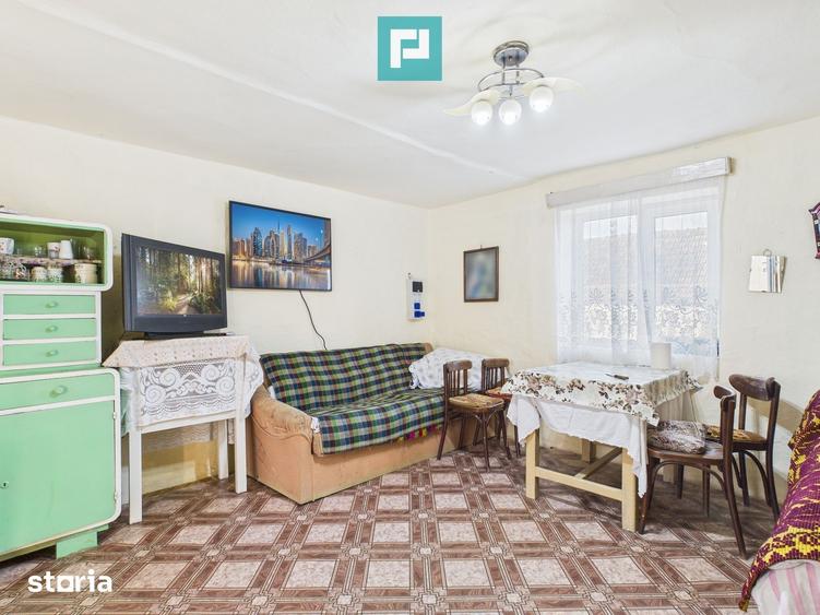 Casă cu 3 camere cu Teren 2800 Mp în Central