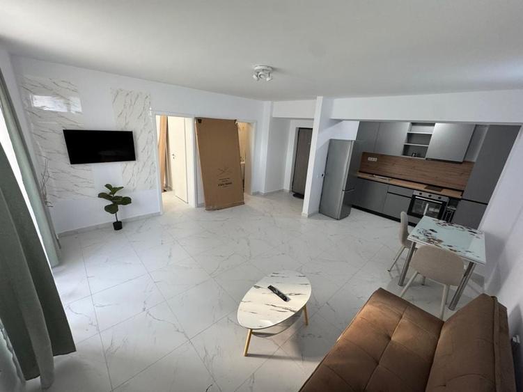 Apartament cu 2 camere decomandat în Central