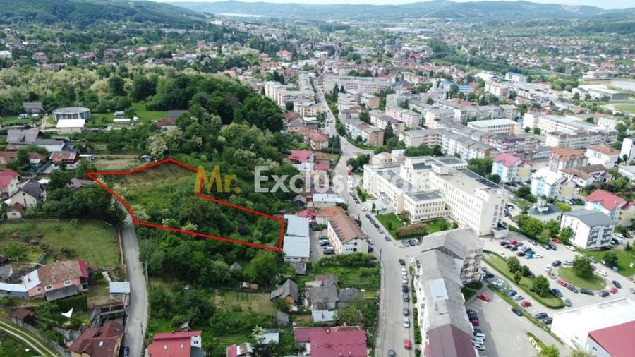 Teren de 3049 mp, în Central