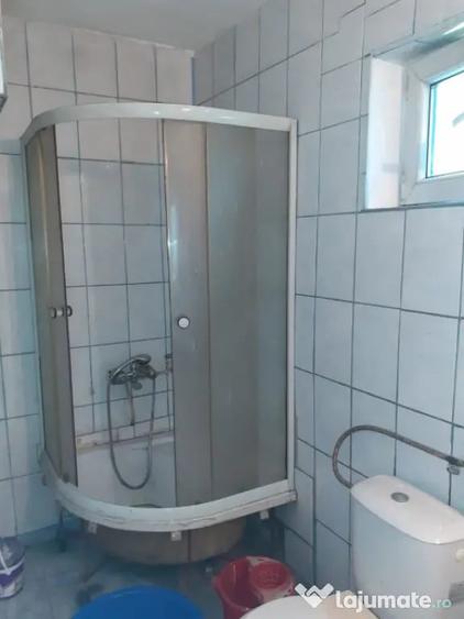 Casă cu 6 camere cu Teren 5165 Mp în Beștepe