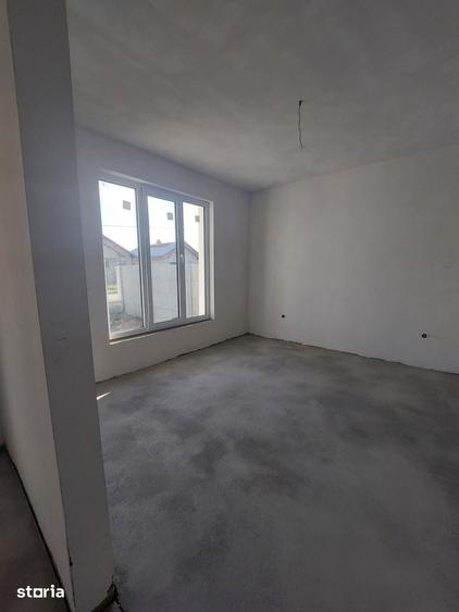 Casă cu 4 camere cu Teren 500 Mp în Central