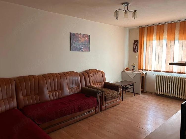 Apartament cu 3 camere decomandat în Mărășești