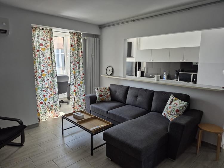 Apartament cu 2 camere semidecomandat în P-ța Amzei