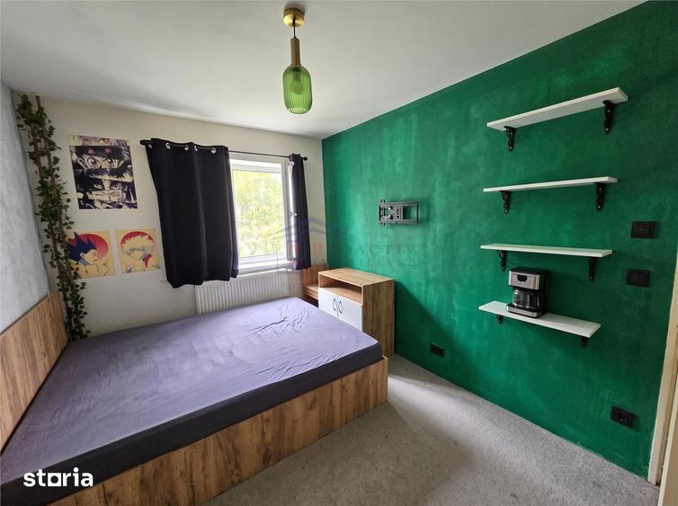 Apartament cu 3 camere decomandat în Central