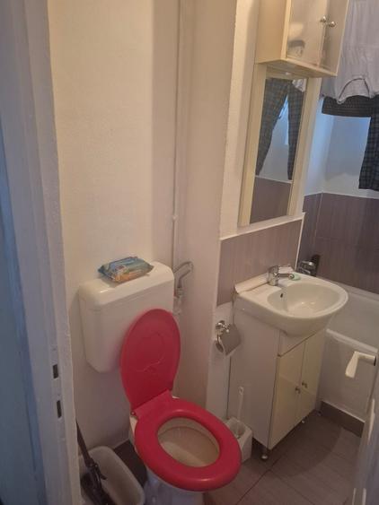 Garsonieră decomandată în Central