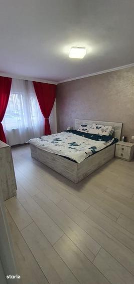 Apartament cu 4 camere decomandat în Rogerius