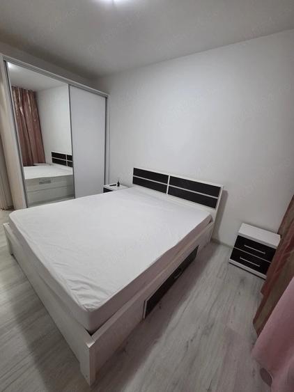 Apartament cu 2 camere semidecomandat în Berceni