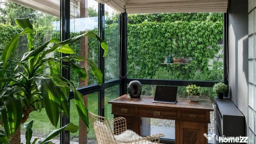 Apartament cu 4 camere decomandat în Calea Călărașilor