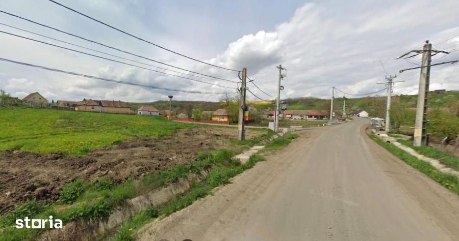 Teren de 2318 mp, în Cucerdea