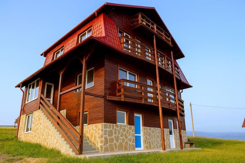 Casă cu 5 camere cu Teren 2000 Mp în Rășinari