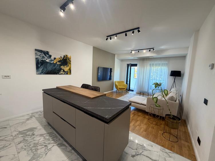 Apartament cu 3 camere decomandat în Domenii