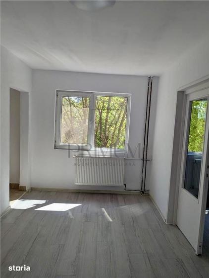 Apartament cu 2 camere semidecomandat în Fratelia