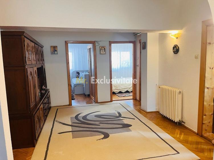 Apartament cu 3 camere decomandat, mobilat în Ultracentral