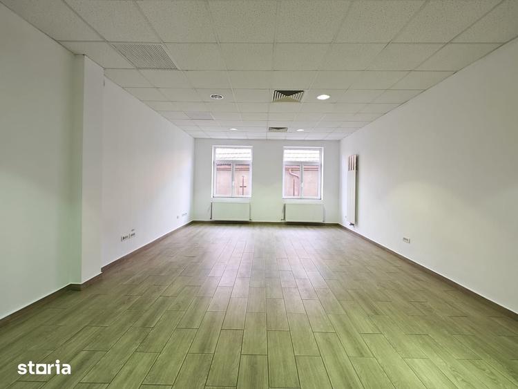 Spațiu comercial, de 663 mp, în Mehala
