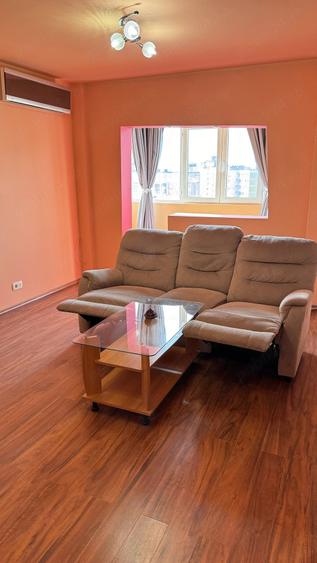 Apartament cu 3 camere decomandat în Rahova