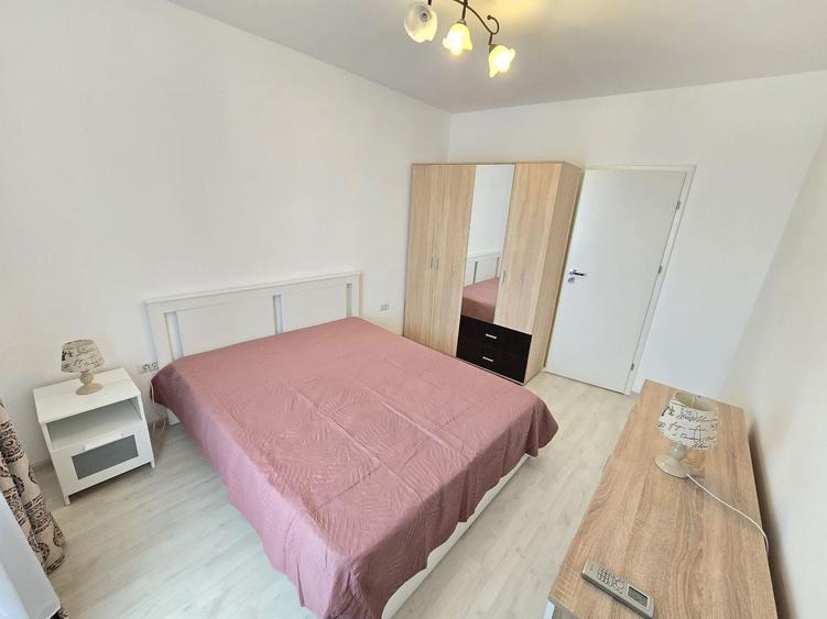 Apartament cu 2 camere decomandat în Parcul Carol