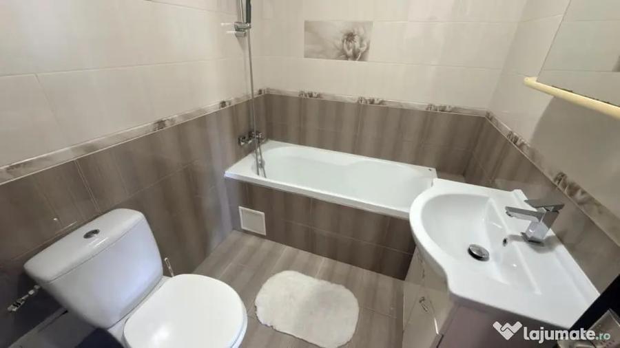 Apartament cu 2 camere semidecomandat în Calea Dumbrăvii