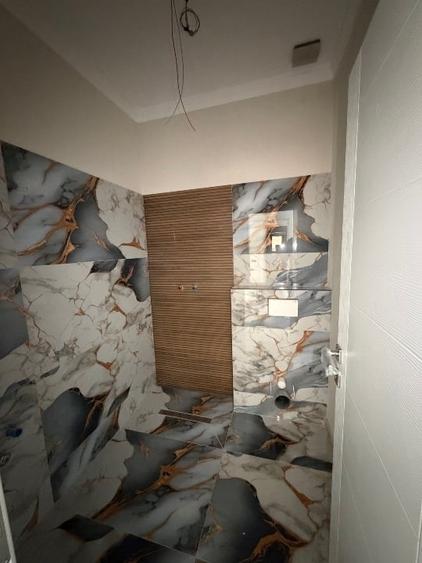 Duplex cu 3 camere cu Canalizare în Albina