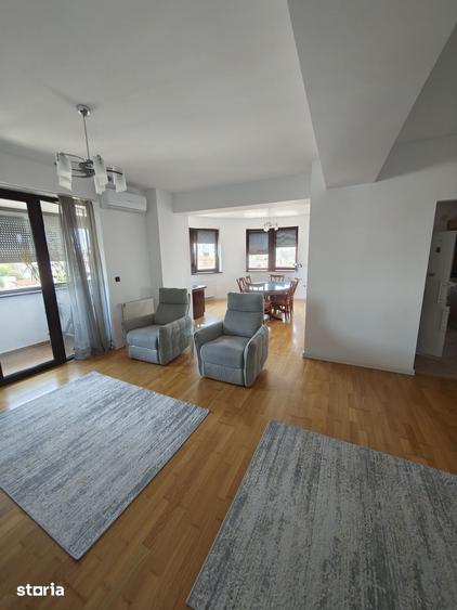 Apartament cu 3 camere decomandat, mobilat în Moșilor