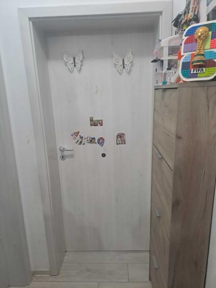 Apartament cu 2 camere semidecomandat în Giroc