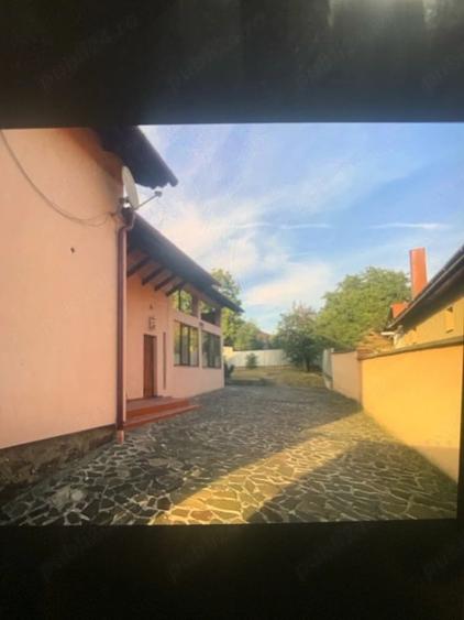 Casă cu Teren 600 Mp în Central