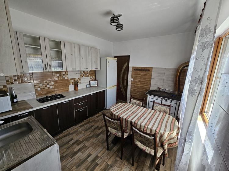 Casă cu 2 camere în Lapoș