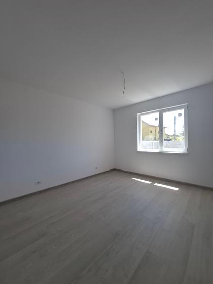 Casă individuală cu 4 camere cu Teren 420 Mp în Domnești