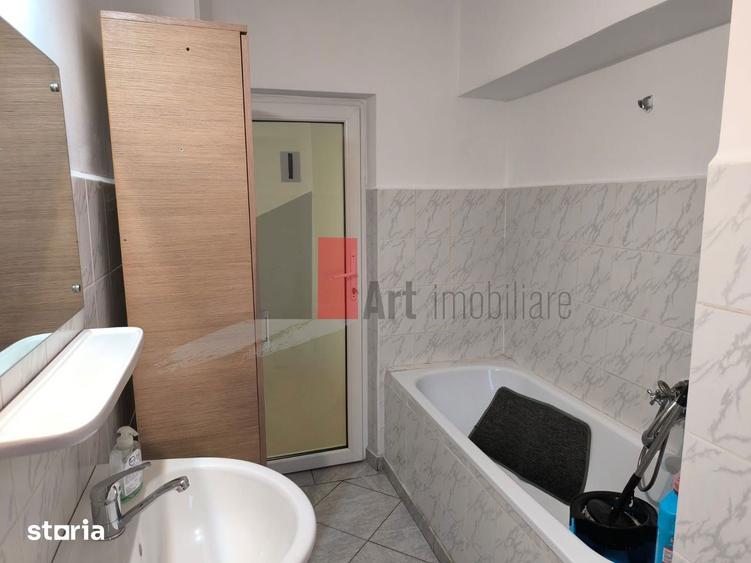 Apartament cu 2 camere decomandat, mobilat în Decebal