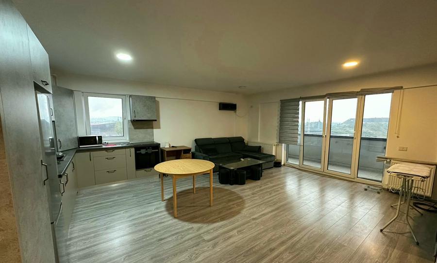 Apartament cu 2 camere semidecomandat, mobilat în Hărmanului