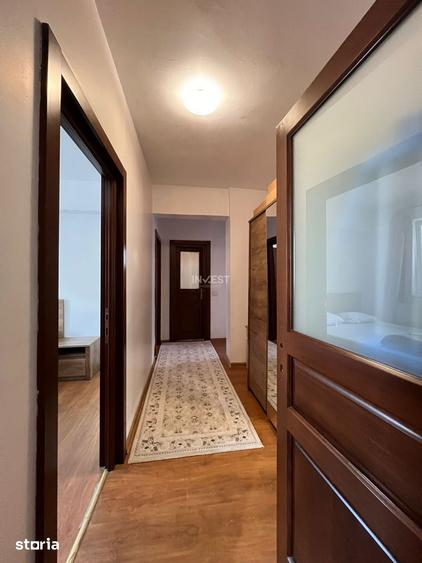 Apartament cu 4 camere semidecomandat, mobilat în Tătărași