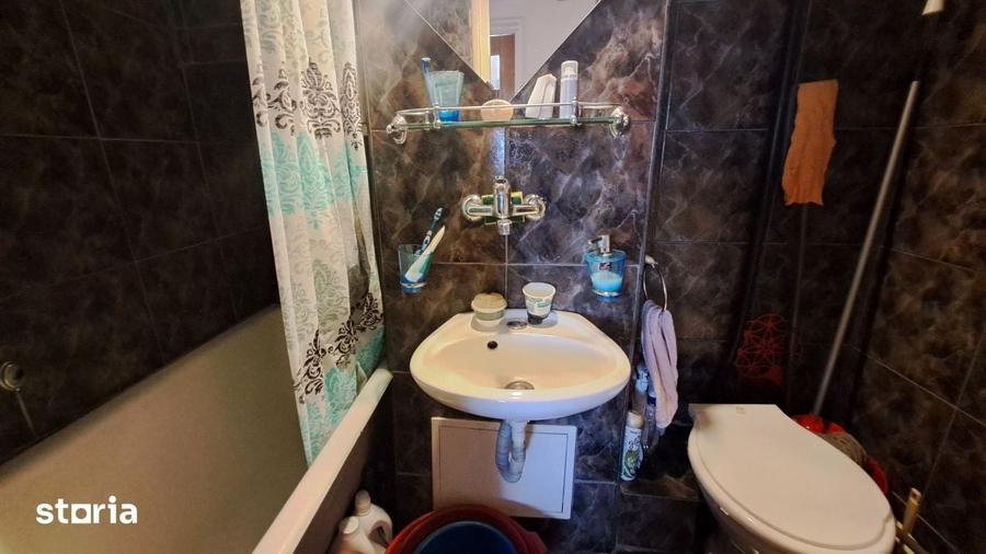 Apartament cu 2 camere decomandate cu balcon inchis in Manastur - 6