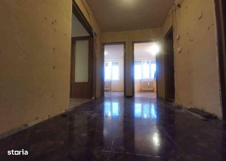 Apartament cu 3 camere decomandat în Decebal