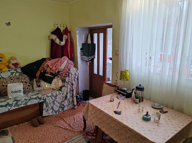 Casă individuală cu 5 camere cu Canalizare în Satu Nou