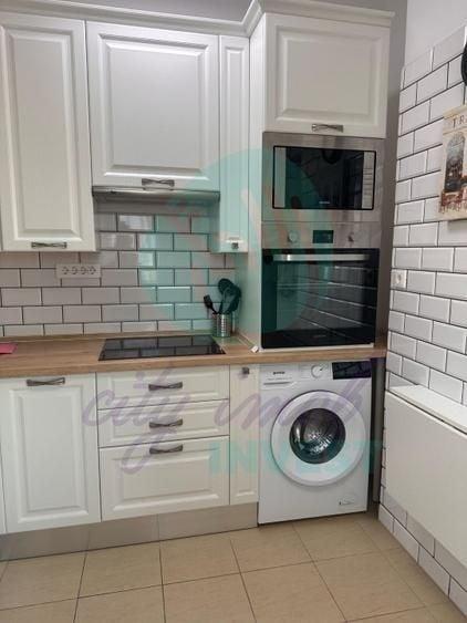 Apartament cu 2 camere semidecomandat, mobilat în P-ța Alba Iulia