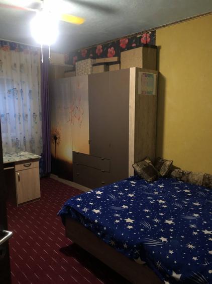 Apartament cu 3 camere decomandat, mobilat în Zorilor