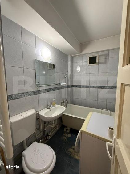 Apartament cu 3 camere semidecomandat în Ultracentral