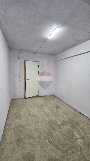 Spațiu industrial, de 11 mp, în Central