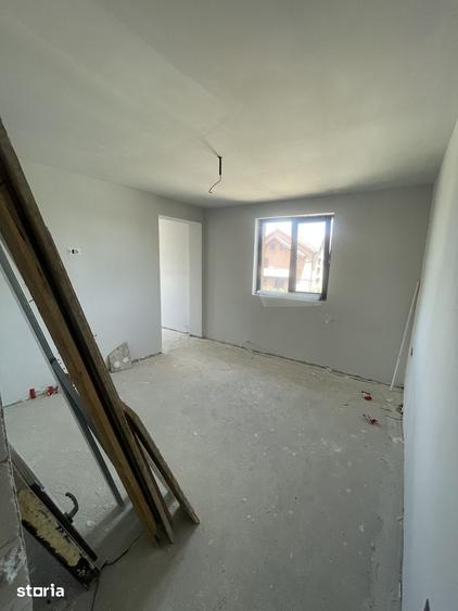 Casă cu 4 camere cu Teren 370 Mp în Central