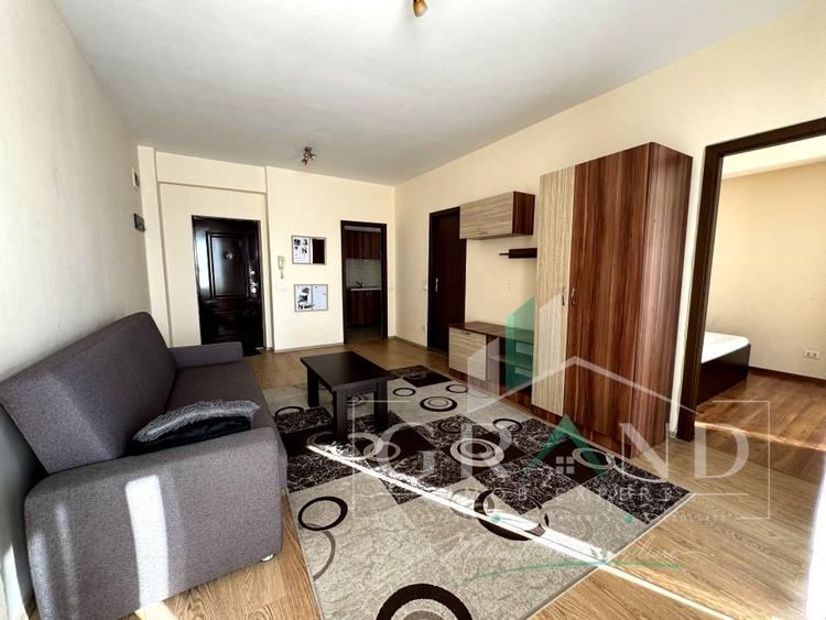 Apartament cu 2 camere semidecomandat, mobilat în Semicentral